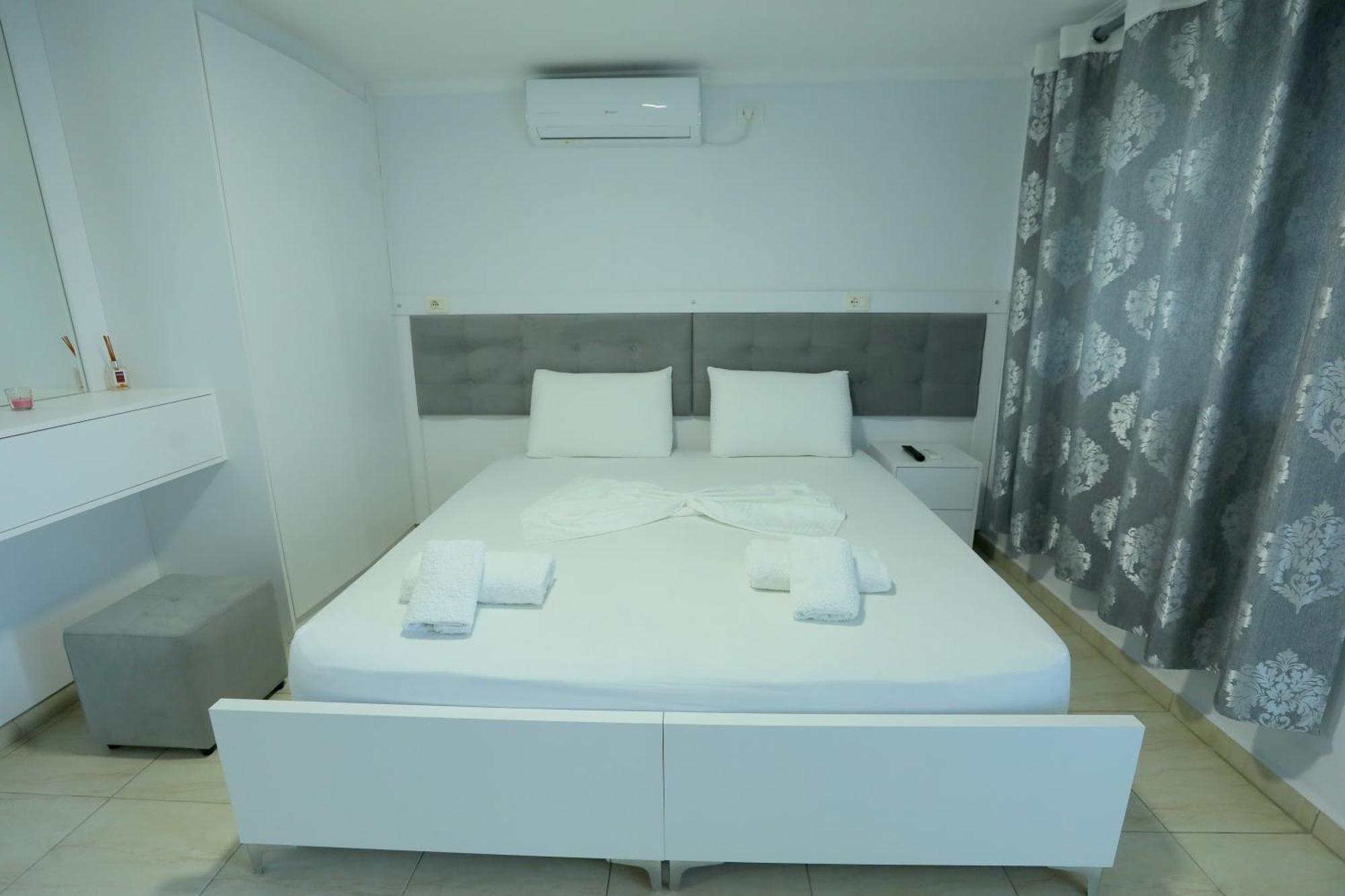 Villa Kevin'S Sarandë Exterior foto