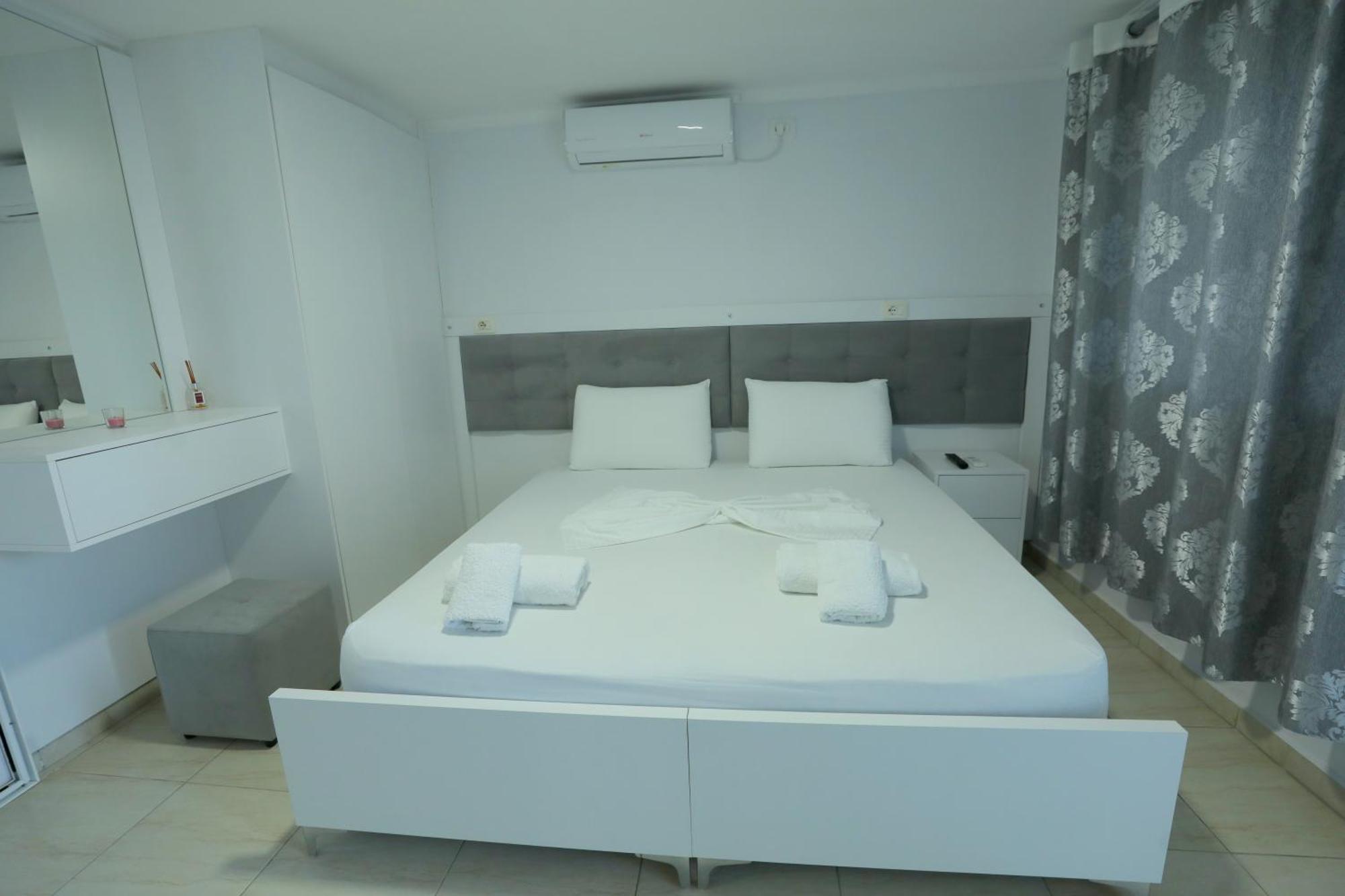 Villa Kevin'S Sarandë Exterior foto
